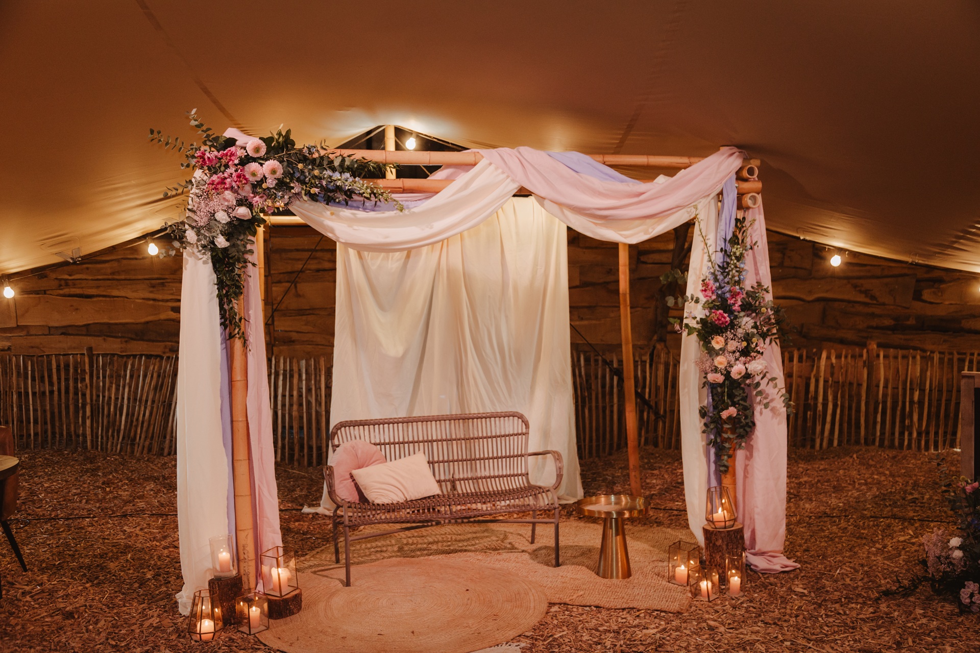 Bloem uitbreiding 3 + foto voor ceremonie royaal stof + foto voor cermemonie stofen achtergrond